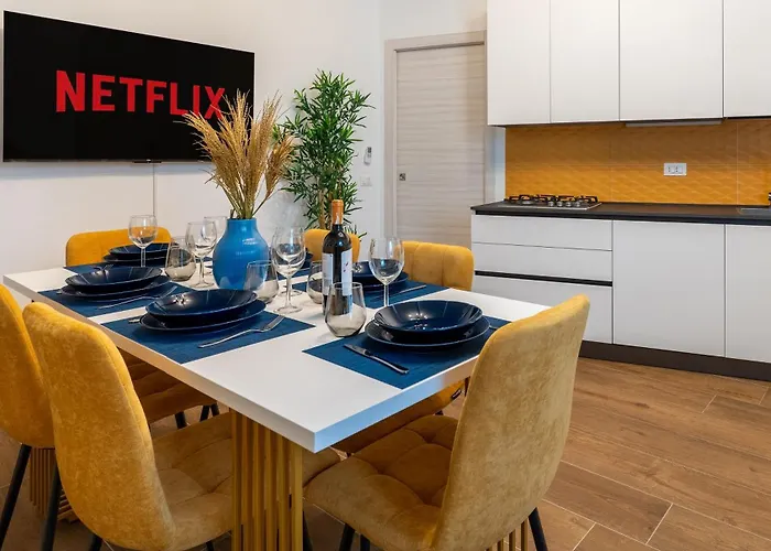 Moscova Luxe - Elegant With 2 Bathrooms Apartmán